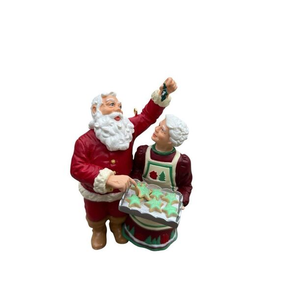 Hallmark Cooking for Christmas Ornament Santa Sneaks a Sweet 2001 Mrs Claus Used - Picture 2 of 3
